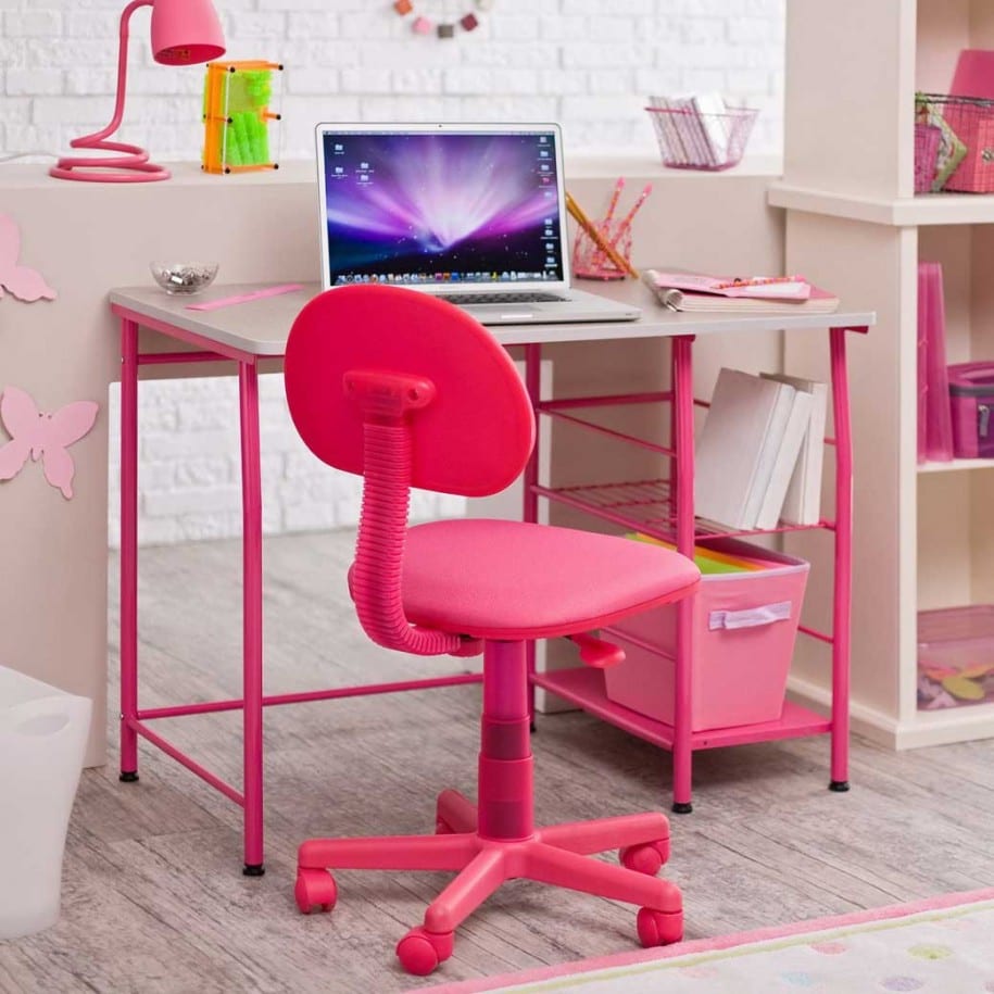 Mẫu bàn với thiết kế màu hồng dành cho các bé gái