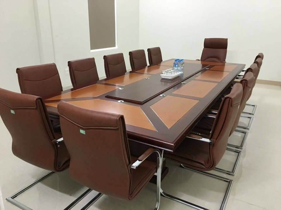 bàn họp văn phòng hiện đại