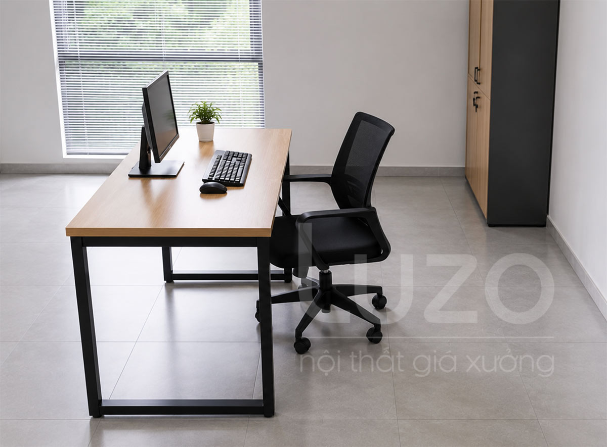 Khoảng cách giữa bàn làm việc ghế và lối đi phía sau
